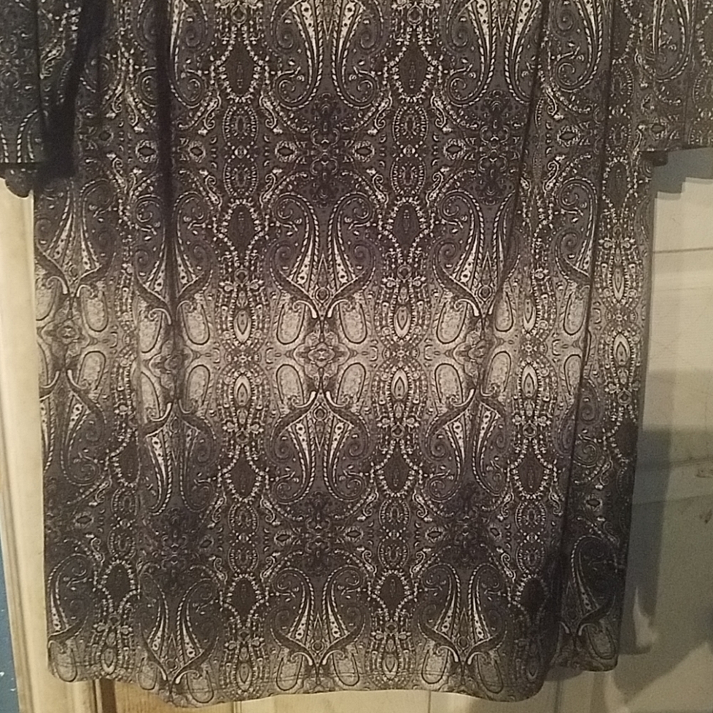 Dress - Picture 2 of 3